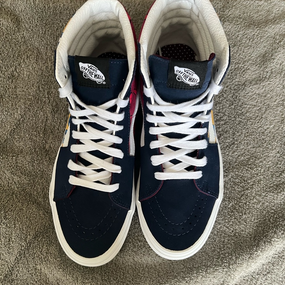 Vans Women's Sneakers - Navy and White